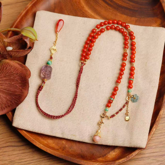 Nan Hong agate necklace